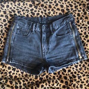 Black Levi zipper jean shorts